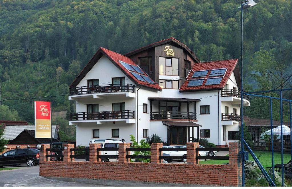 Zan Hotel Voineasa Esterno foto